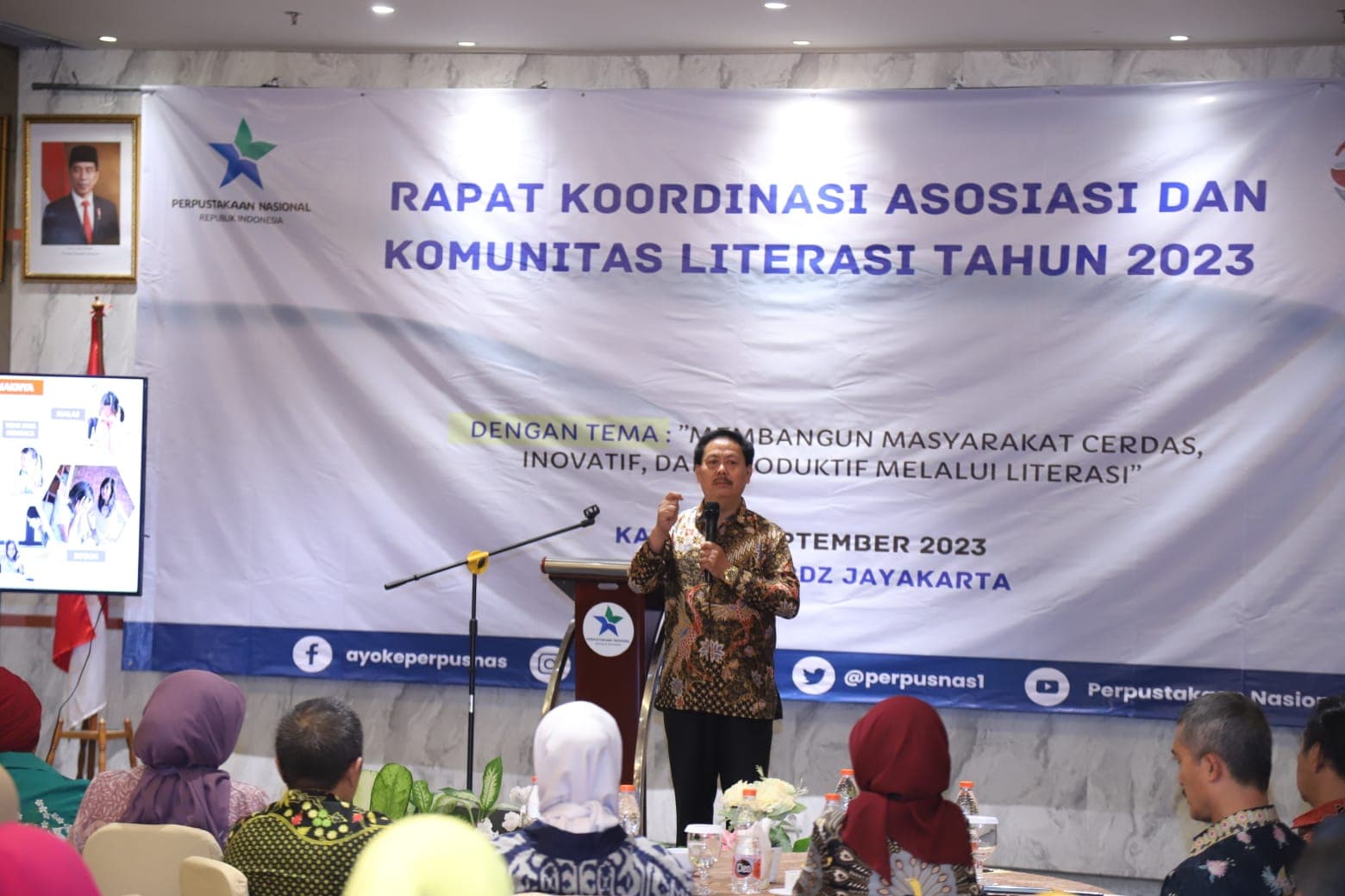 Pegiat Literasi Dampingi Indonesia Jadi Bangsa Produsen