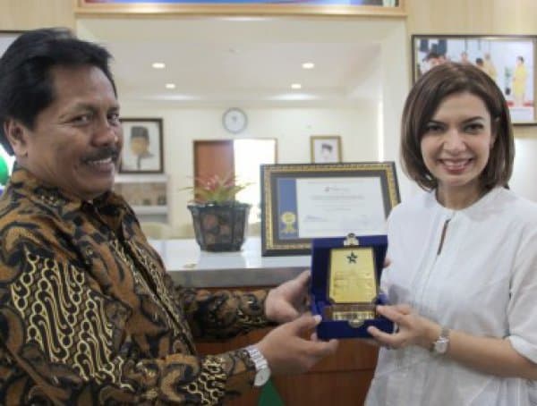 Najwa Shihab Kunjungi UPT Perpustakaan Proklamator Bung Hatta