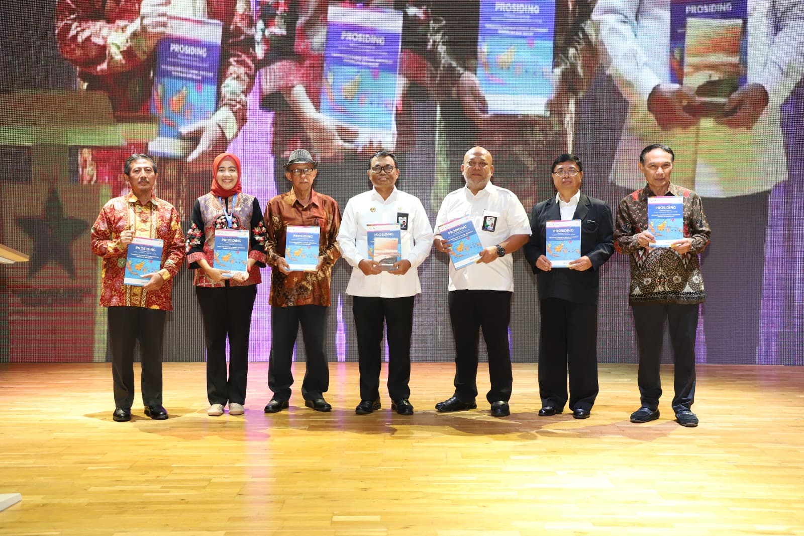 Kolaborasi Membangun Keluarga Literat melalui Gerakan Literasi Masyarakat