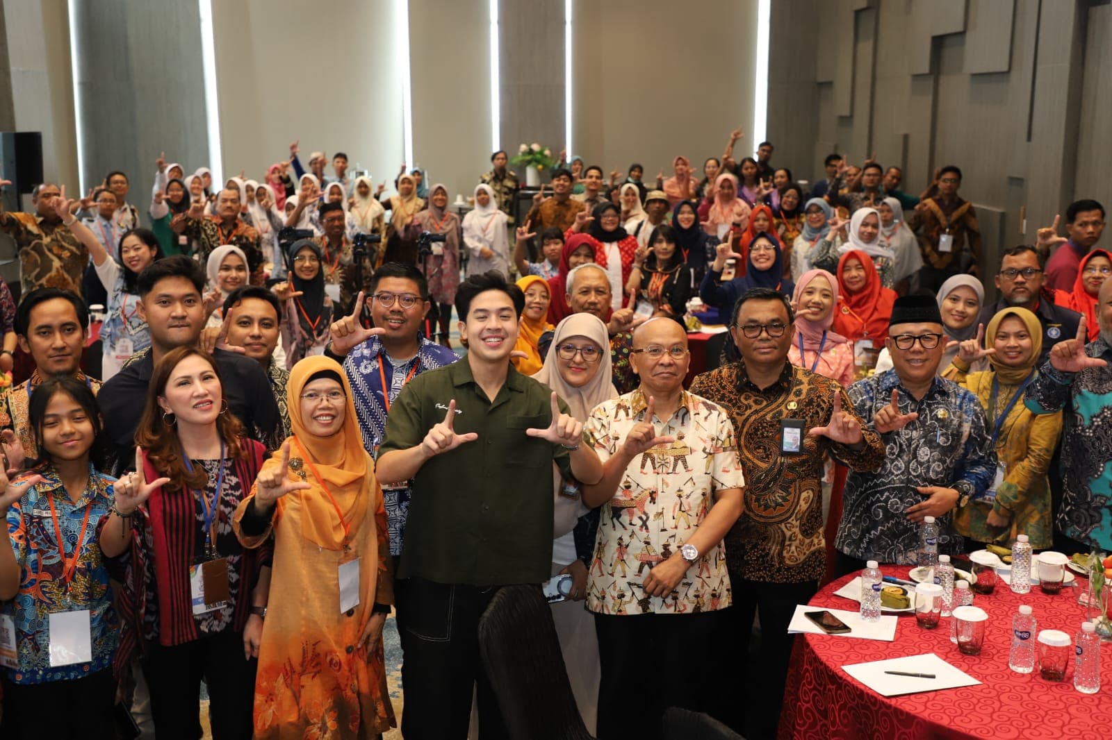 Gerakan Indonesia Membaca: Perpustakaan Nasional Apresiasi Siswa dan Guru dalam Sepekan 1 Buku dan Membaca Nyaring