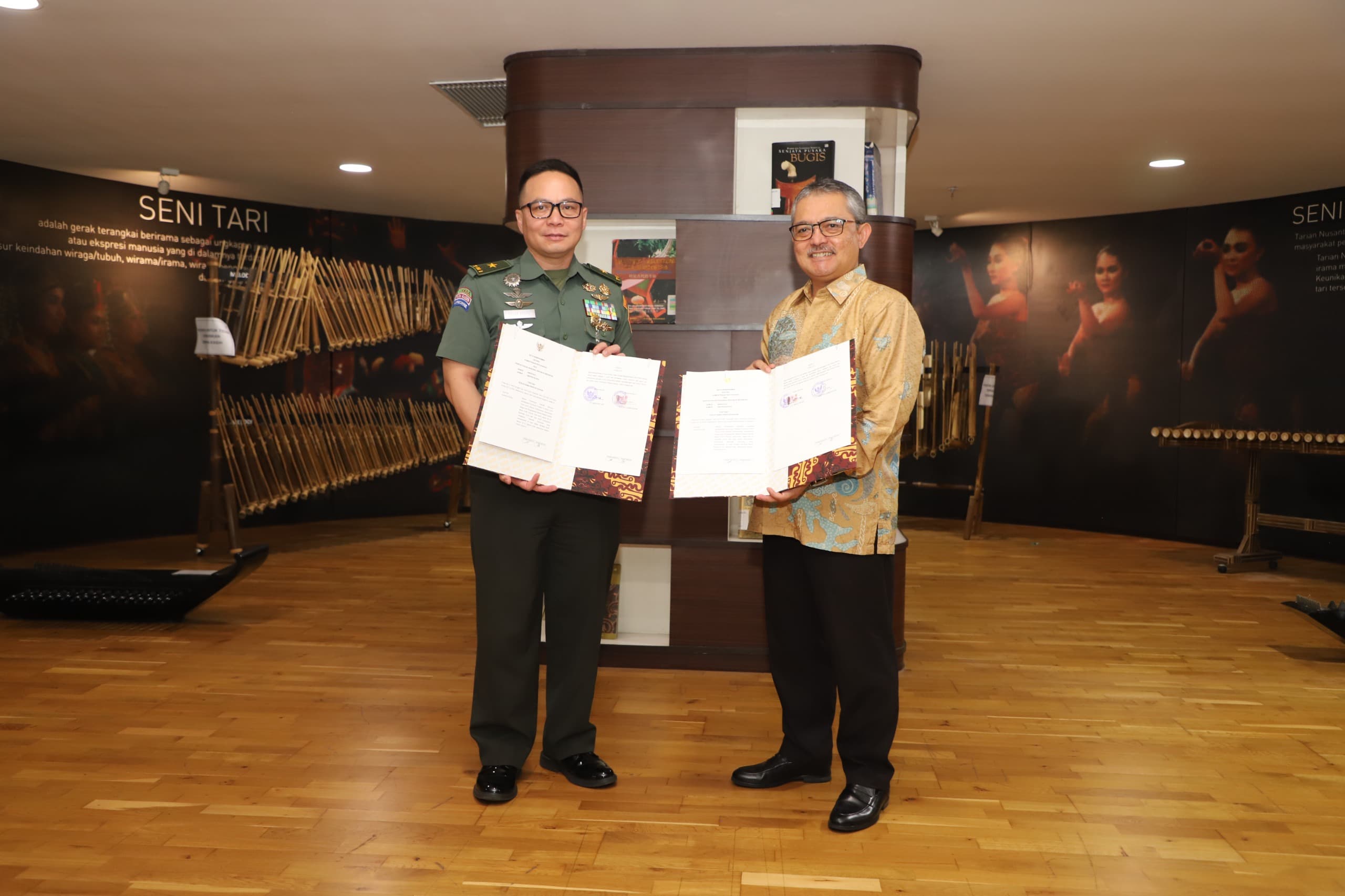 Perkuat Sinergi dalam Bidang Perpustakaan, Perpusnas dan Kemenhan Jalin Kerja Sama