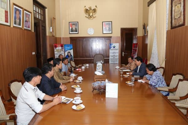 Kunker Bupati Lampung Barat  : Benahi SDM Masyarakat Dengan Peningkatan Literasi