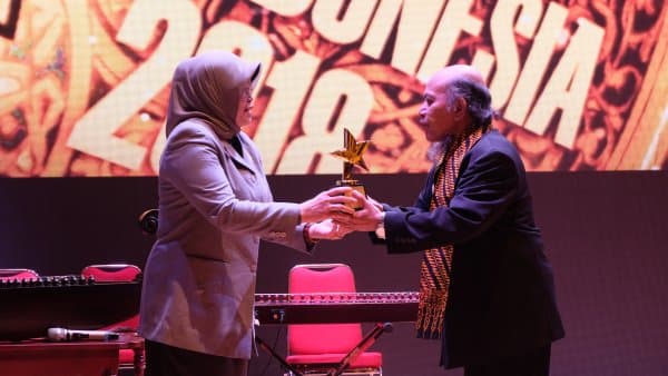 Anugerah Komponis Indonesia : Ubun R. Kubarsah, Sang Pelestari Tembang Sunda Cianjuran