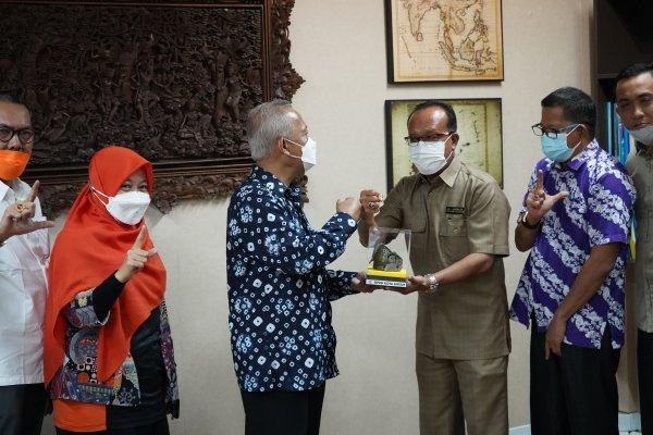 Rancang Peraturan Daerah Penyelenggaraan Perpustakaan, DPRD Kota Batam Kunjungi Perpusnas
