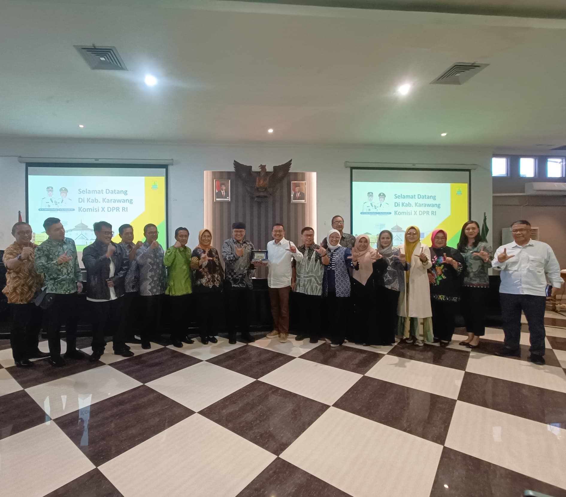 Kunjungan Kerja Panja Peningkatan Literasi dan Tenaga Perpustakaan (PLTP) Komisi X DPR RI di Kabupaten Karawang, Jawa Barat